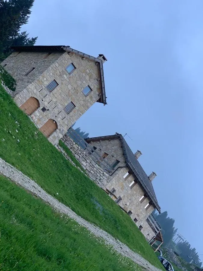 Baiti Par Via Bed & Breakfast Folgaria